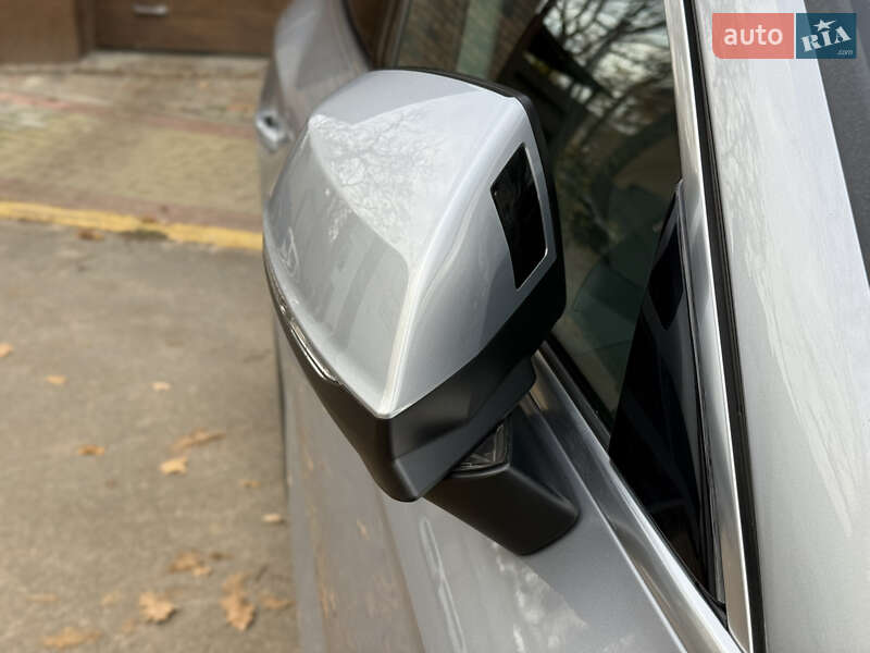 Внедорожник / Кроссовер Audi Q5 2022 в Киеве