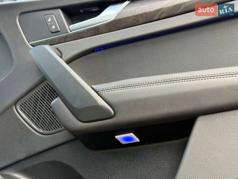 Позашляховик / Кросовер Audi Q5 2018 в Стрию