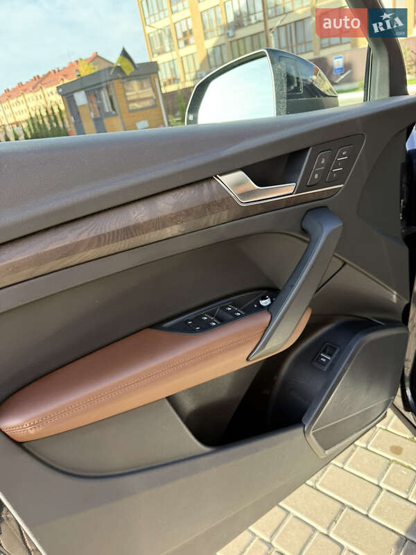 Позашляховик / Кросовер Audi Q5 2019 в Львові фото 39 Позашляховик / Кросовер Audi Q5 2019 в Львові