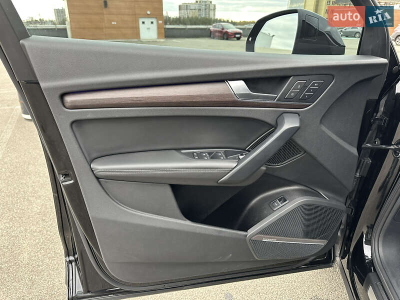 Позашляховик / Кросовер Audi Q5 2021 в Києві фото 21 Позашляховик / Кросовер Audi Q5 2021 в Києві