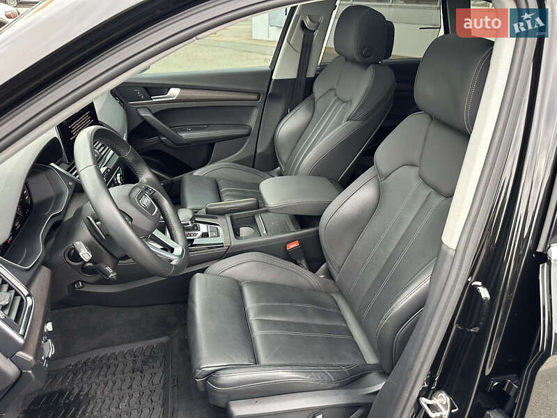 Позашляховик / Кросовер Audi Q5 2021 в Києві фото 24 Позашляховик / Кросовер Audi Q5 2021 в Києві