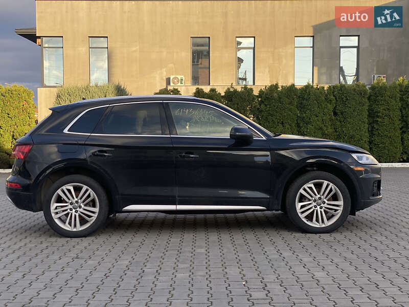 Позашляховик / Кросовер Audi Q5 2018 в Луцьку