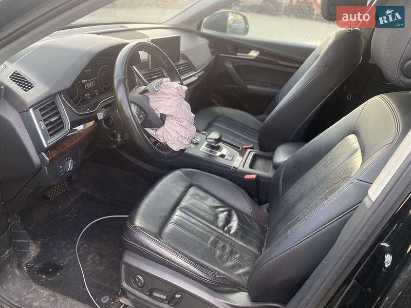 Позашляховик / Кросовер Audi Q5 2018 в Луцьку