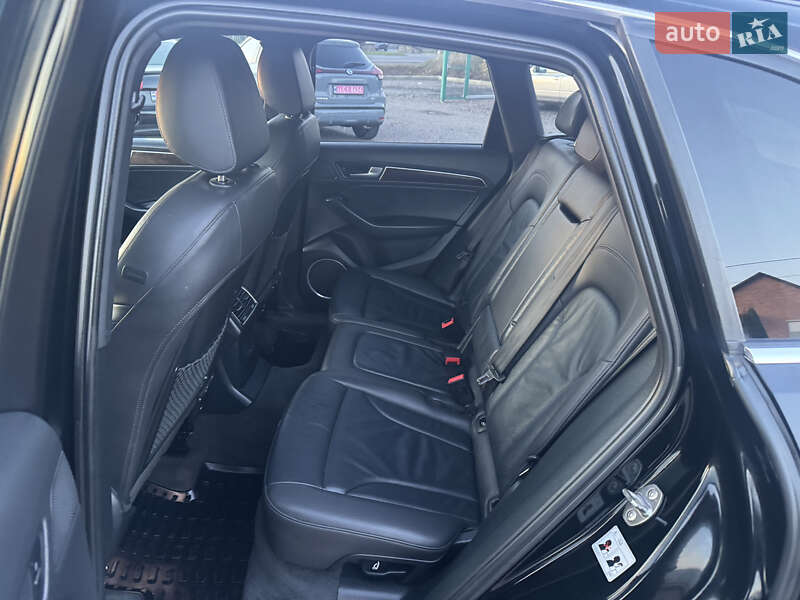 Позашляховик / Кросовер Audi Q5 2016 в Луцьку