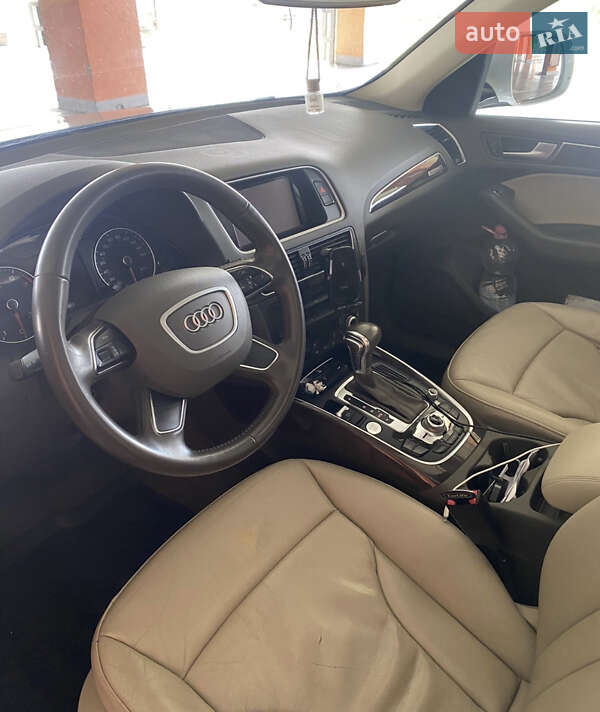 Внедорожник / Кроссовер Audi Q5 2016 в Звягеле