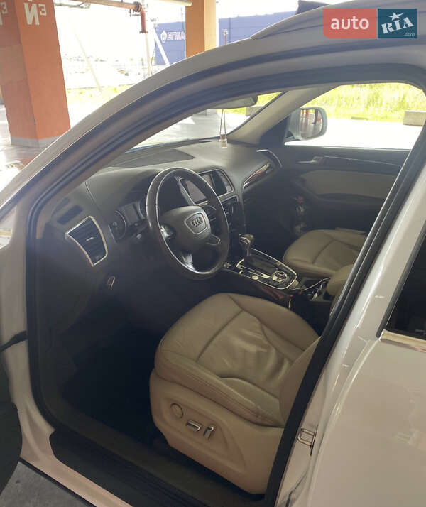 Внедорожник / Кроссовер Audi Q5 2016 в Звягеле