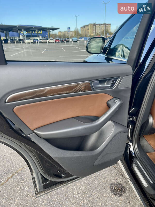 Позашляховик / Кросовер Audi Q5 2015 в Кривому Розі