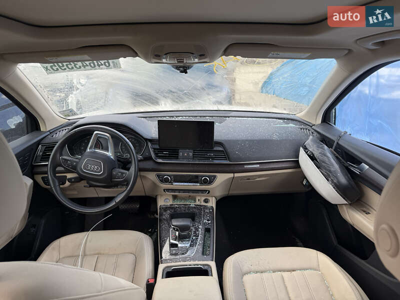 Позашляховик / Кросовер Audi Q5 2021 в Києві