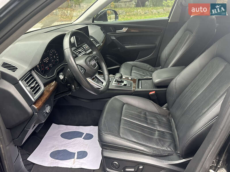 Позашляховик / Кросовер Audi Q5 2019 в Києві фото 39 Позашляховик / Кросовер Audi Q5 2019 в Києві