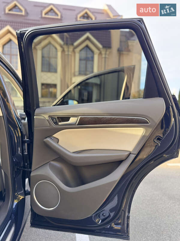 Внедорожник / Кроссовер Audi Q5 2016 в Киеве