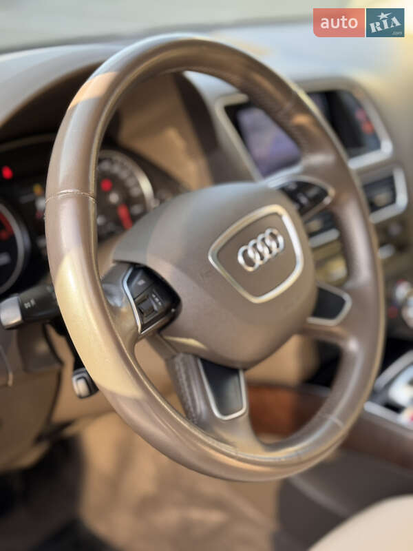 Внедорожник / Кроссовер Audi Q5 2016 в Киеве