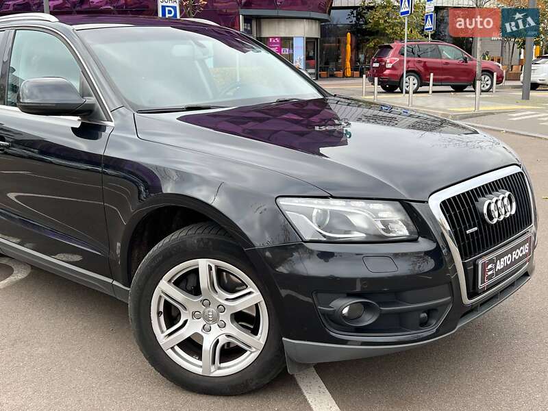 Позашляховик / Кросовер Audi Q5 2011 в Києві