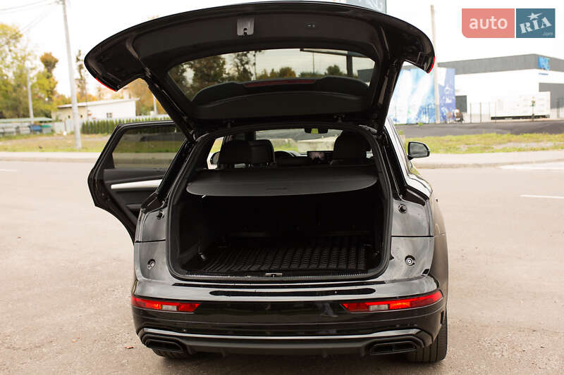 Позашляховик / Кросовер Audi Q5 2024 в Шептицькому