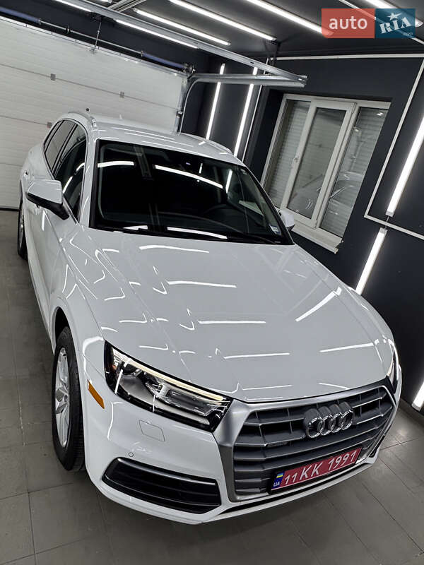 Внедорожник / Кроссовер Audi Q5 2020 в Коломые