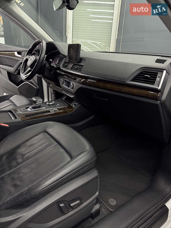 Внедорожник / Кроссовер Audi Q5 2020 в Коломые