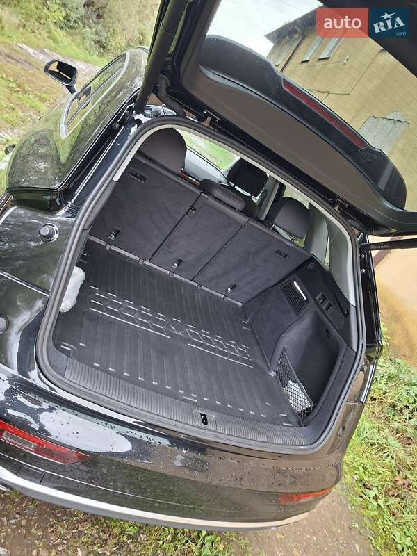 Внедорожник / Кроссовер Audi Q5 2023 в Ивано-Франковске