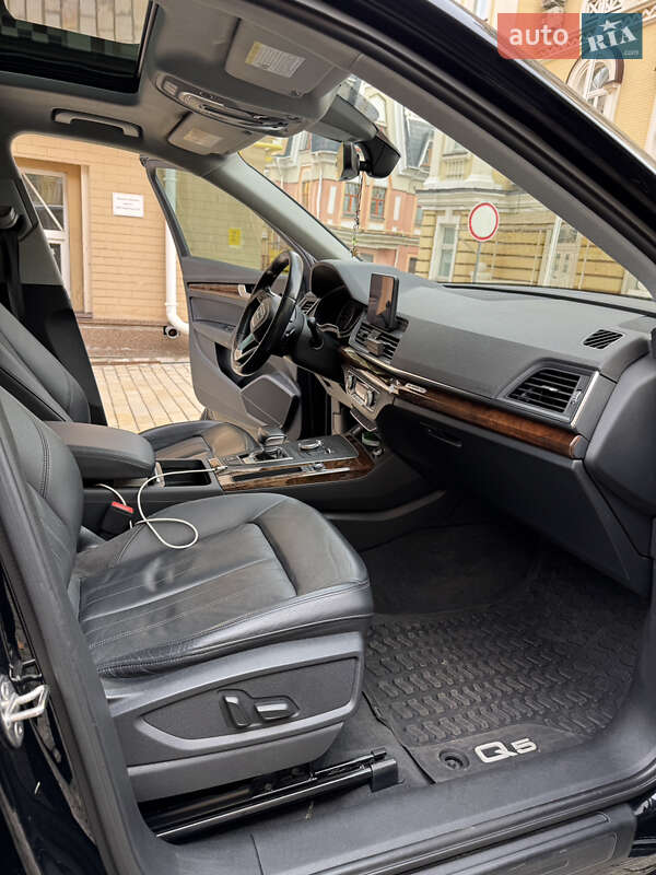 Внедорожник / Кроссовер Audi Q5 2017 в Киеве фото 15 Внедорожник / Кроссовер Audi Q5 2017 в Киеве