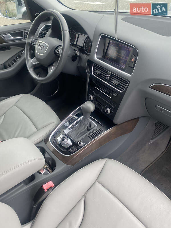 Внедорожник / Кроссовер Audi Q5 2015 в Нововолынске фото 10 Внедорожник / Кроссовер Audi Q5 2015 в Нововолынске