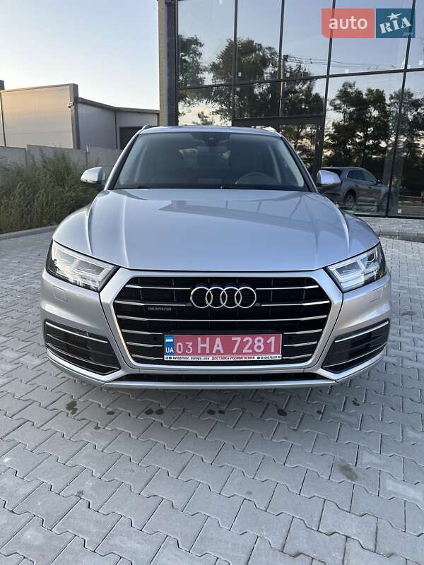 Внедорожник / Кроссовер Audi Q5 2019 в Киеве