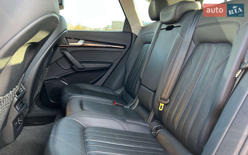 Позашляховик / Кросовер Audi Q5 2019 в Львові