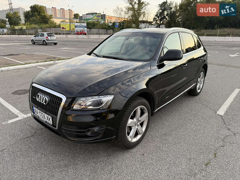 Позашляховик / Кросовер Audi Q5 2011 в Києві