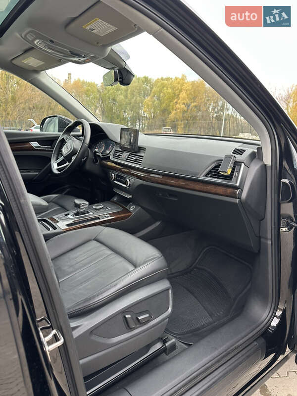 Позашляховик / Кросовер Audi Q5 2019 в Києві фото 14 Позашляховик / Кросовер Audi Q5 2019 в Києві