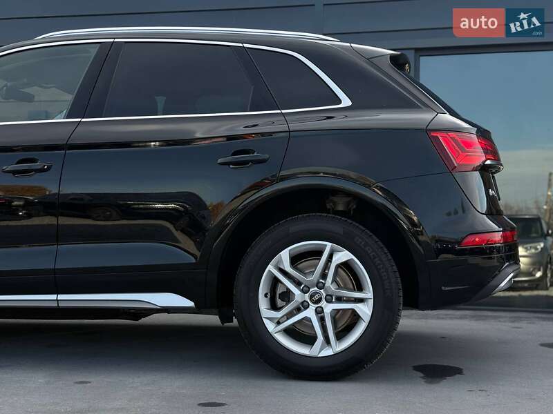 Внедорожник / Кроссовер Audi Q5 2023 в Ровно