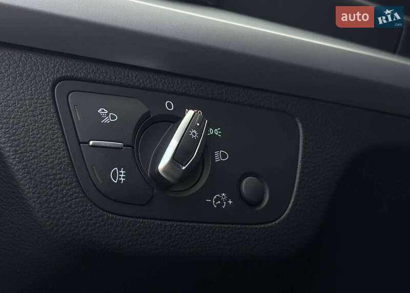 Внедорожник / Кроссовер Audi Q5 2023 в Ровно