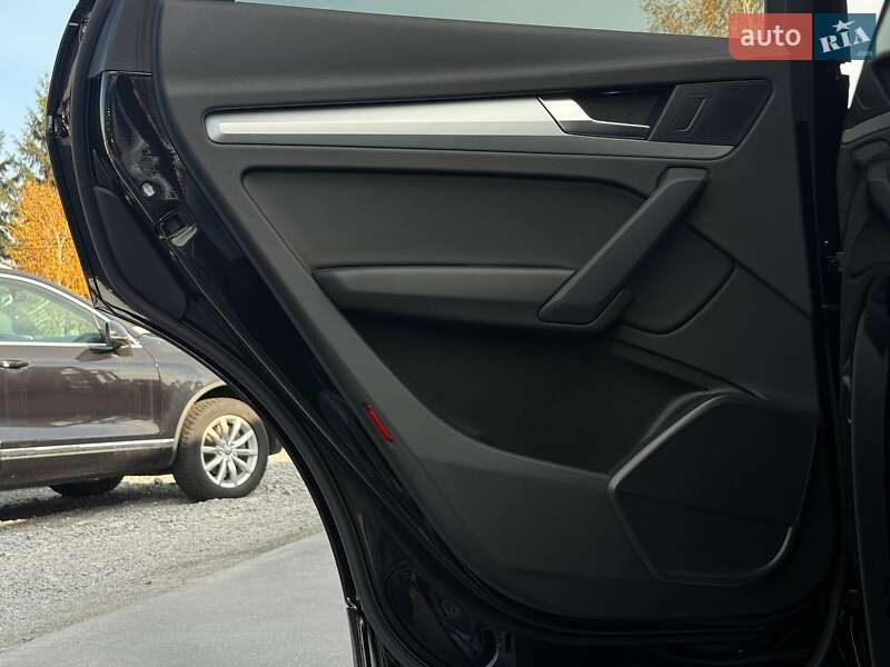 Внедорожник / Кроссовер Audi Q5 2023 в Ровно