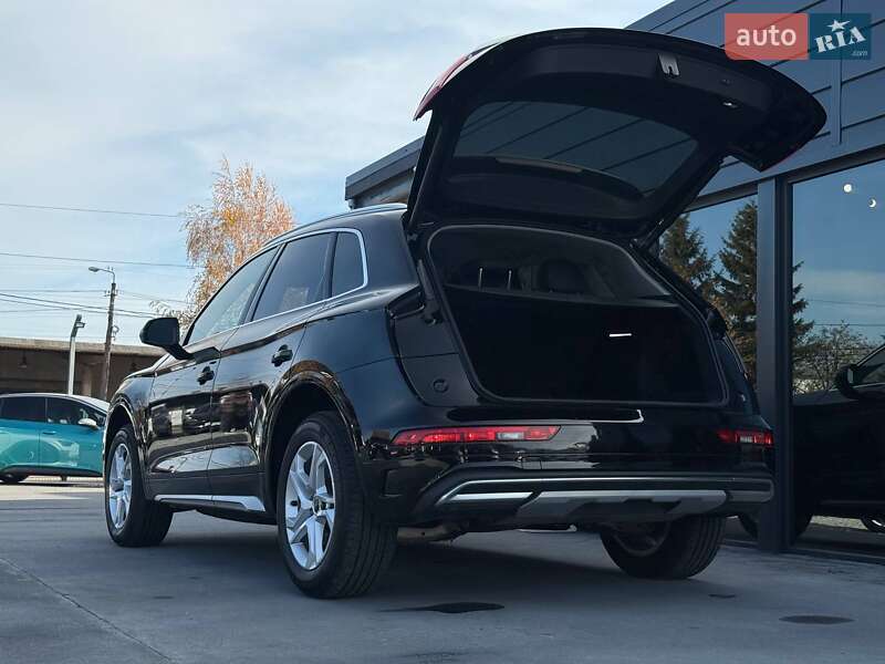 Внедорожник / Кроссовер Audi Q5 2023 в Ровно