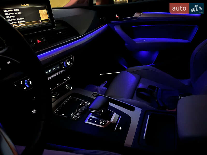 Позашляховик / Кросовер Audi Q5 2017 в Львові фото 46 Позашляховик / Кросовер Audi Q5 2017 в Львові