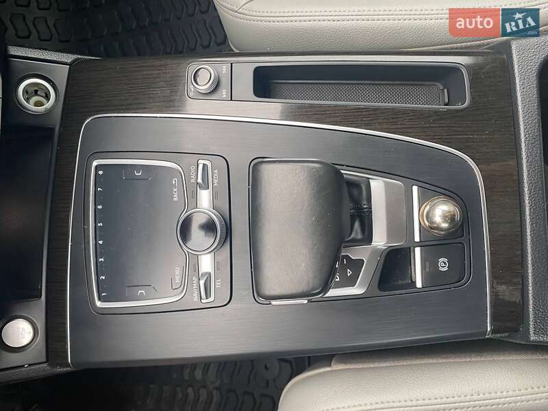 Позашляховик / Кросовер Audi Q5 2018 в Дніпрі фото 87 Позашляховик / Кросовер Audi Q5 2018 в Дніпрі