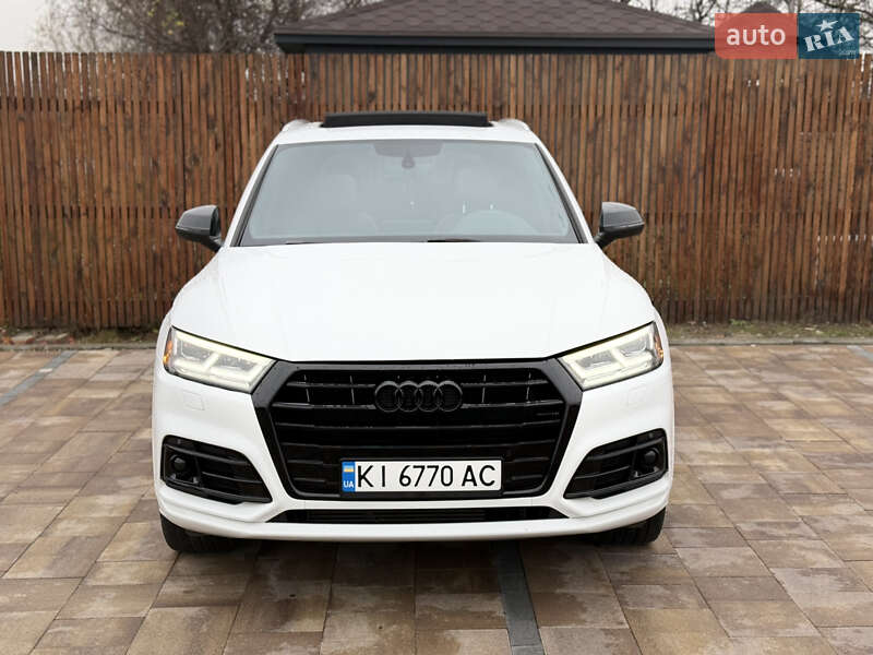 Внедорожник / Кроссовер Audi Q5 2017 в Киеве