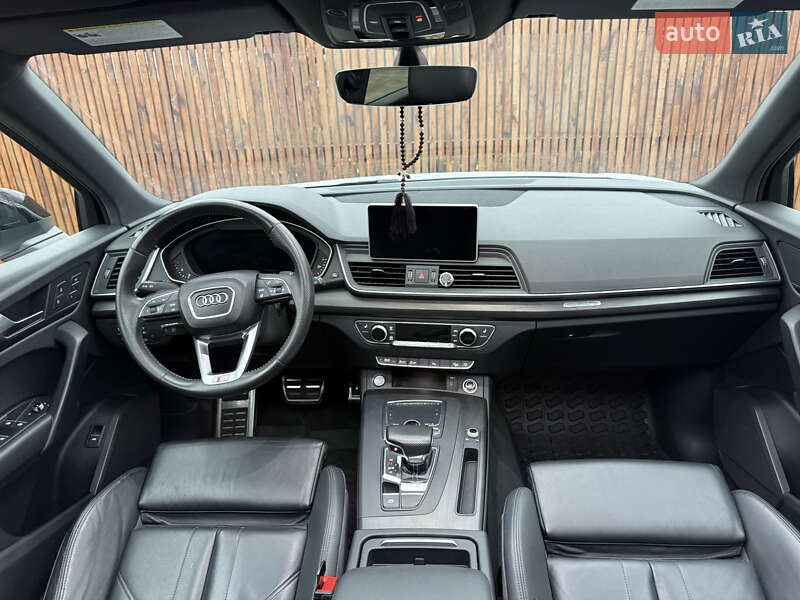 Внедорожник / Кроссовер Audi Q5 2017 в Киеве