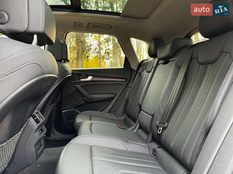 Позашляховик / Кросовер Audi Q5 2024 в Києві фото 14 Позашляховик / Кросовер Audi Q5 2024 в Києві
