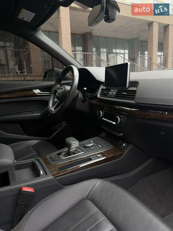 Позашляховик / Кросовер Audi Q5 2019 в Сумах фото 32 Позашляховик / Кросовер Audi Q5 2019 в Сумах