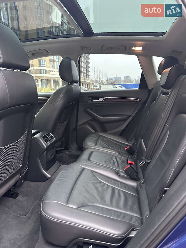 Позашляховик / Кросовер Audi Q5 2015 в Києві