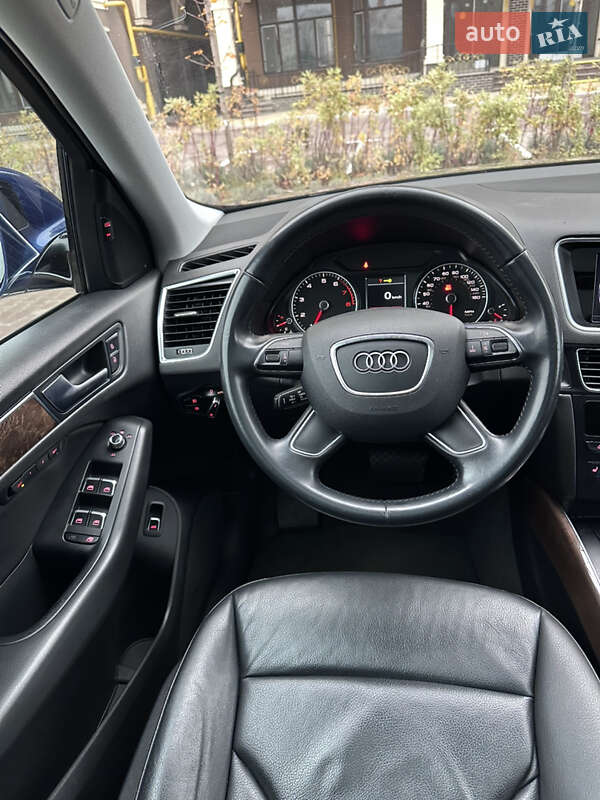 Позашляховик / Кросовер Audi Q5 2015 в Києві