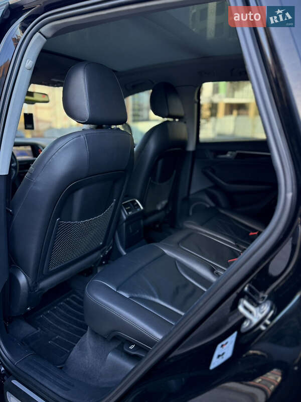 Позашляховик / Кросовер Audi Q5 2015 в Тернополі