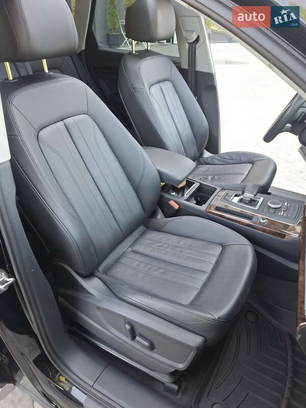 Позашляховик / Кросовер Audi Q5 2018 в Львові