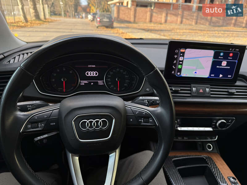 Позашляховик / Кросовер Audi Q5 2021 в Ужгороді