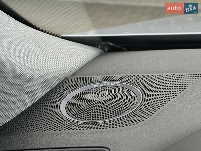 Позашляховик / Кросовер Audi Q5 2015 в Стрию