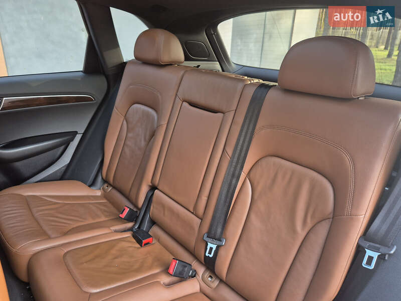 Внедорожник / Кроссовер Audi Q5 2010 в Славуте