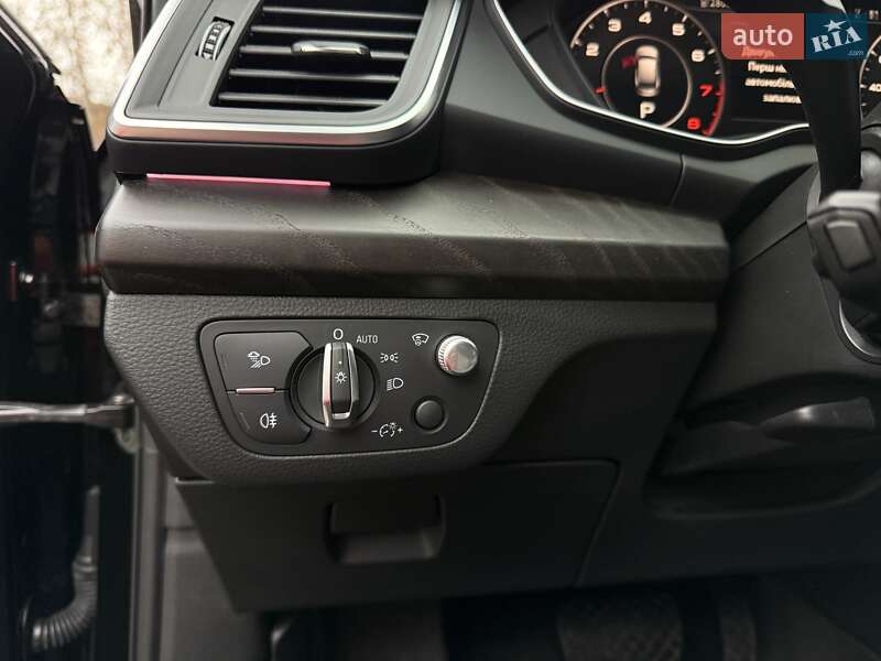 Внедорожник / Кроссовер Audi Q5 2018 в Киеве