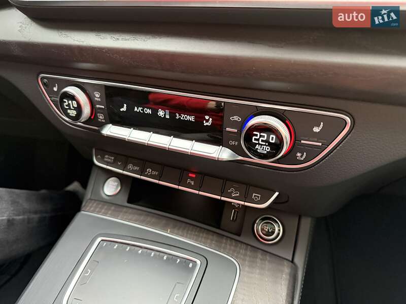 Внедорожник / Кроссовер Audi Q5 2018 в Киеве