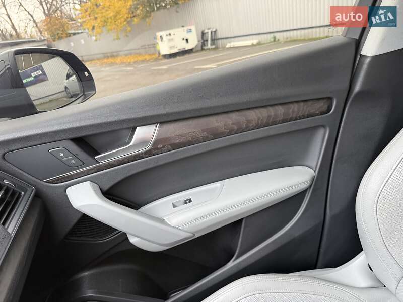 Внедорожник / Кроссовер Audi Q5 2018 в Киеве