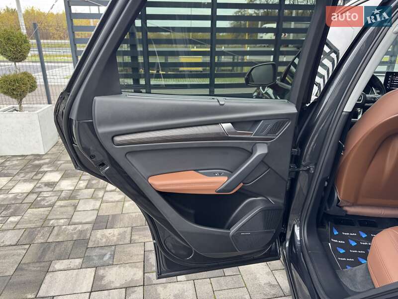 Внедорожник / Кроссовер Audi Q5 2021 в Ровно