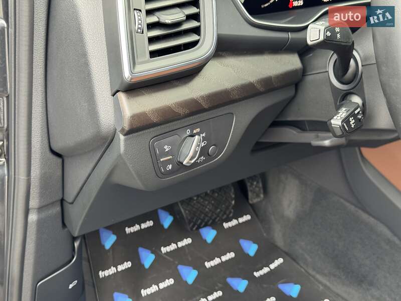 Внедорожник / Кроссовер Audi Q5 2021 в Ровно