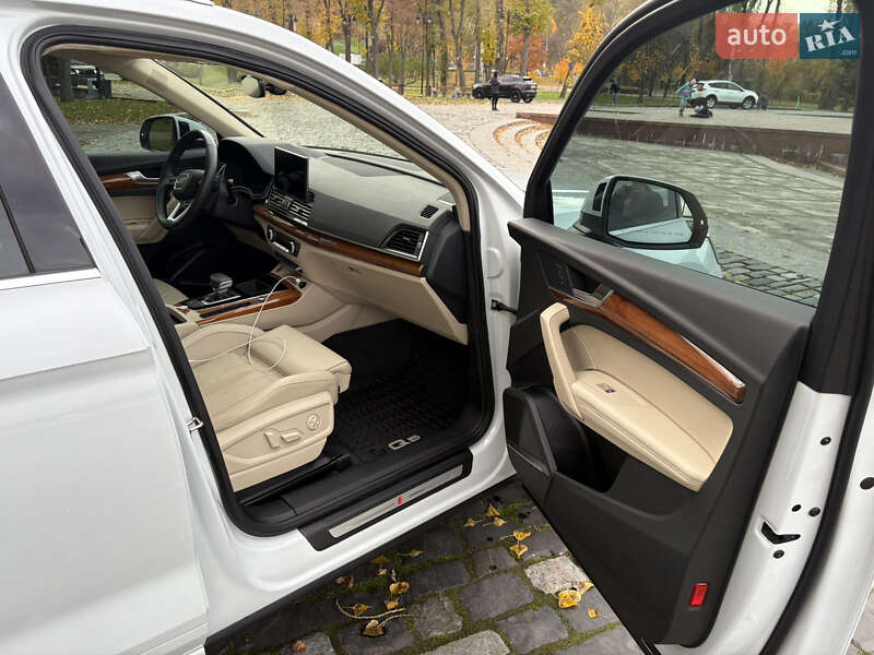 Позашляховик / Кросовер Audi Q5 2023 в Києві