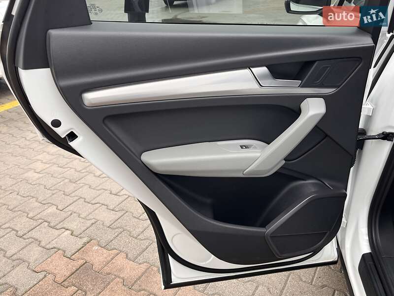 Внедорожник / Кроссовер Audi Q5 2017 в Житомире фото 22 Внедорожник / Кроссовер Audi Q5 2017 в Житомире